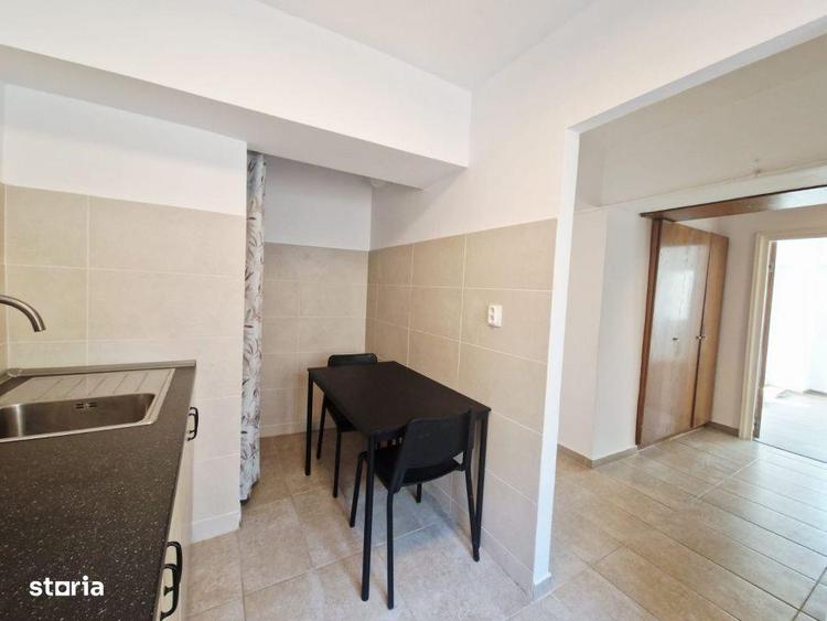 Apartament cu 3 camere decomandat în Vitan