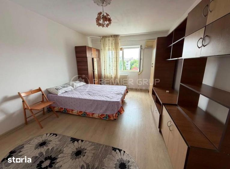 Garsonieră decomandată în Podu Roș
