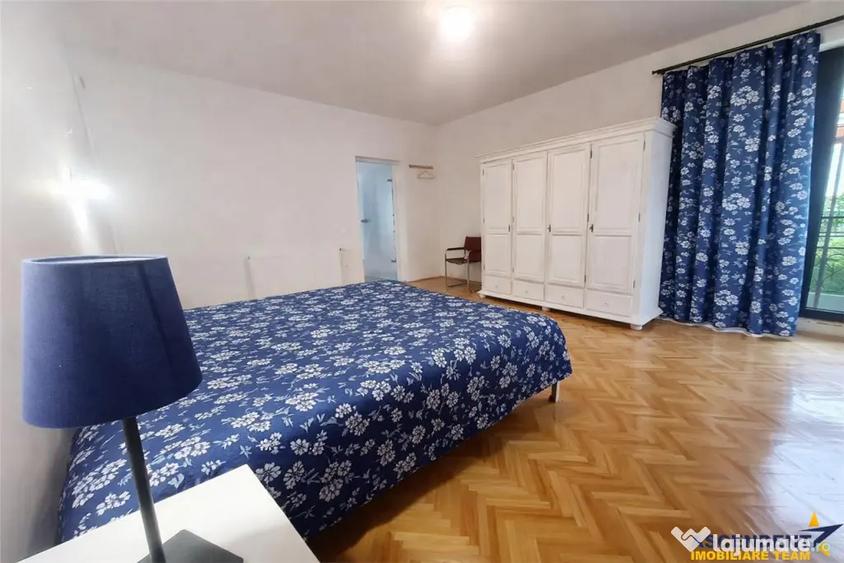 Casă cu 4 camere cu Teren 500 Mp în Centrul Istoric
