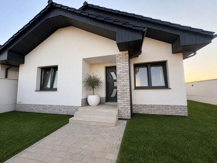 Casă cu 3 camere cu Teren 442 Mp în Sântandrei