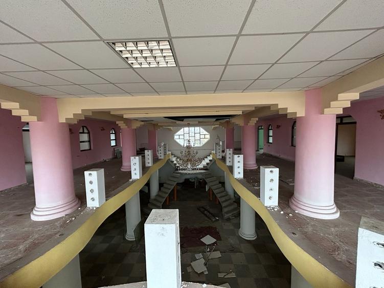 Casă cu 12 camere cu Canalizare în Albert
