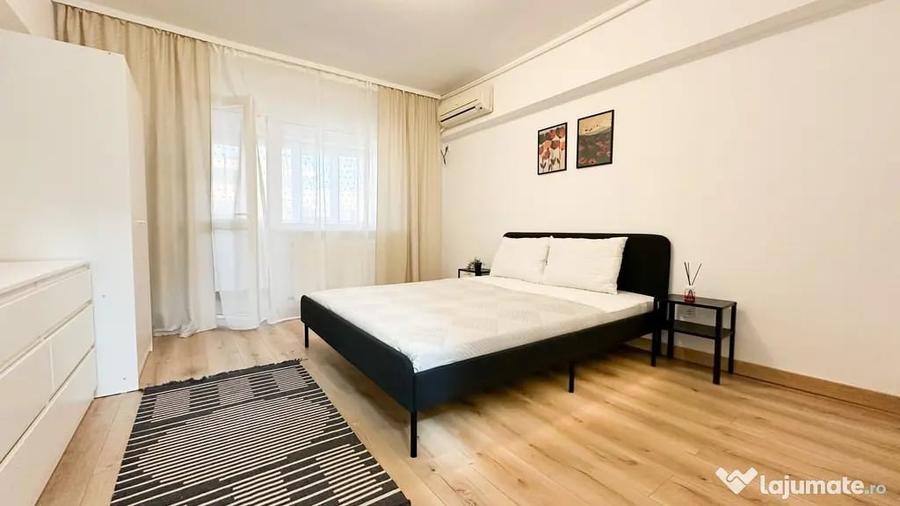 Apartament cu 4 camere decomandat în Berceni