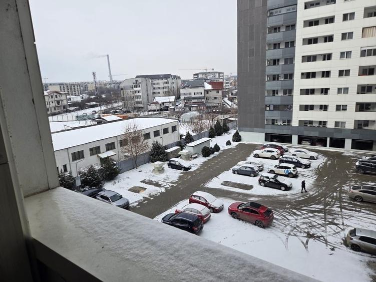 Apartament cu 2 camere decomandat în Berceni