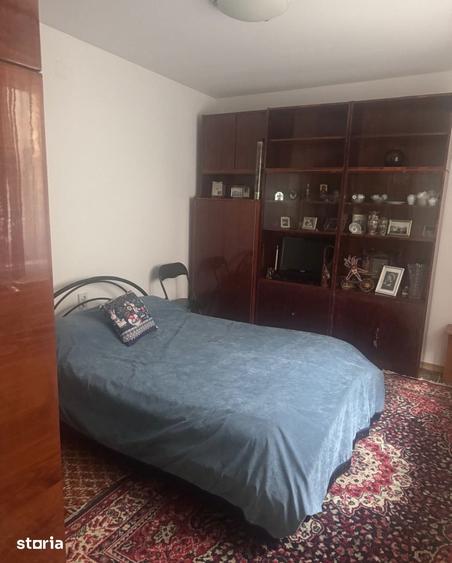 Casă cu 5 camere cu Teren 334 Mp în Calea București