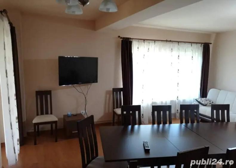 Casă cu 5 camere cu Teren 1600 Mp în Central