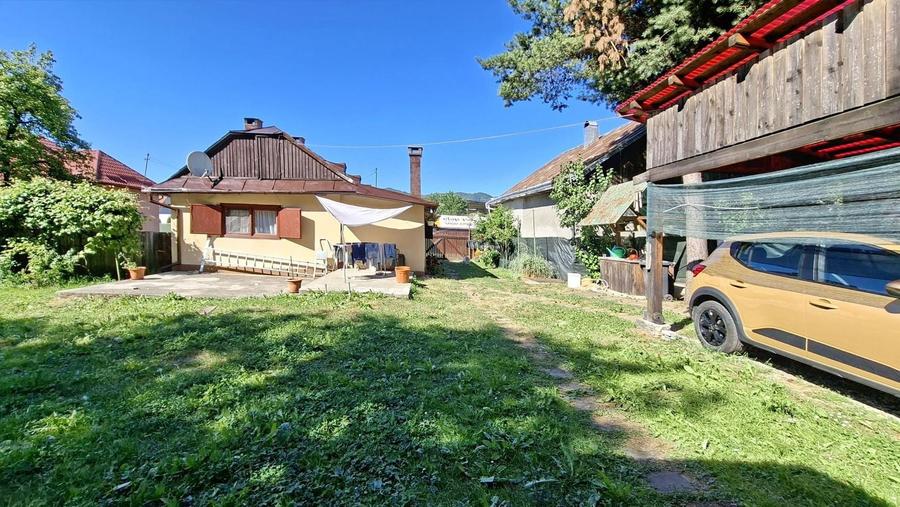 Casă individuală cu 3 camere cu Canalizare în Central