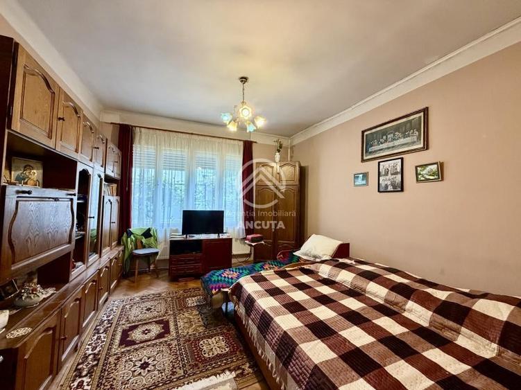 Casă cu 5 camere cu Canalizare în Dâmbul Rotund