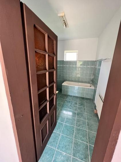 Casă individuală cu 6 camere cu Teren 1850 Mp în Sânandrei