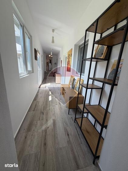 Casă cu 5 camere cu Teren 5300 Mp în Găvănești