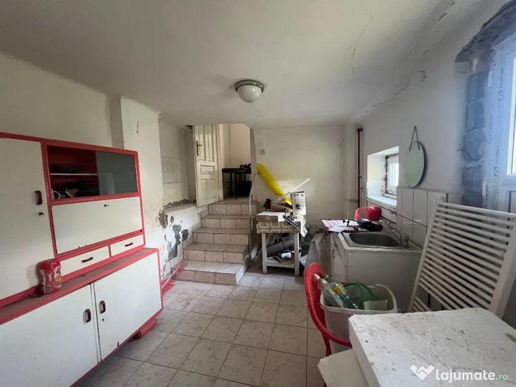Casă cu 3 camere cu Teren 652 Mp în Pârneava
