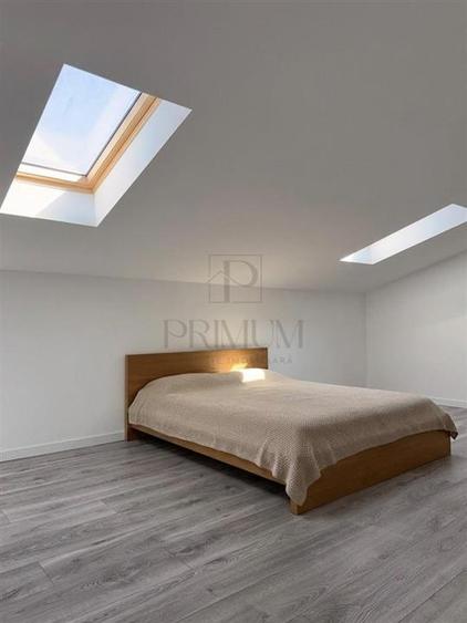 Duplex cu 4 camere cu Canalizare în Plopi