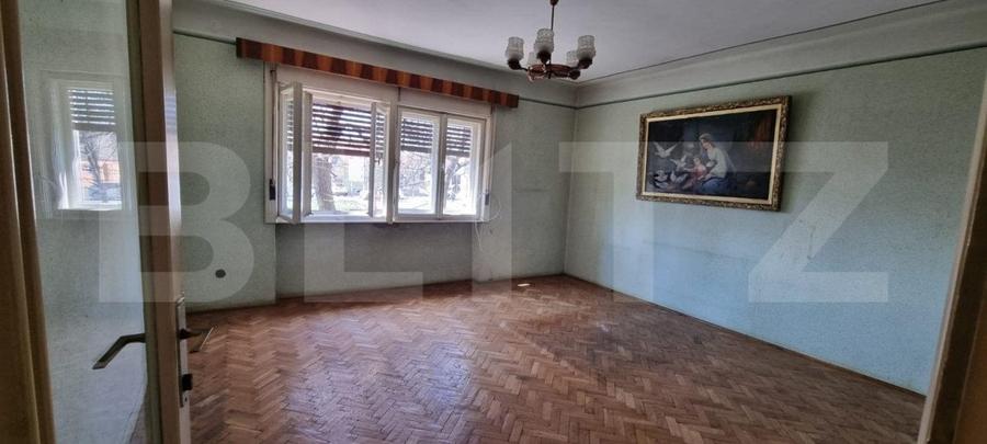 Casă individuală cu 7 camere cu Garaj în Sebeș