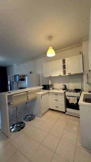 Apartament cu 2 camere semidecomandat în Roșu
