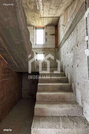 Casă cu 4 camere în Central