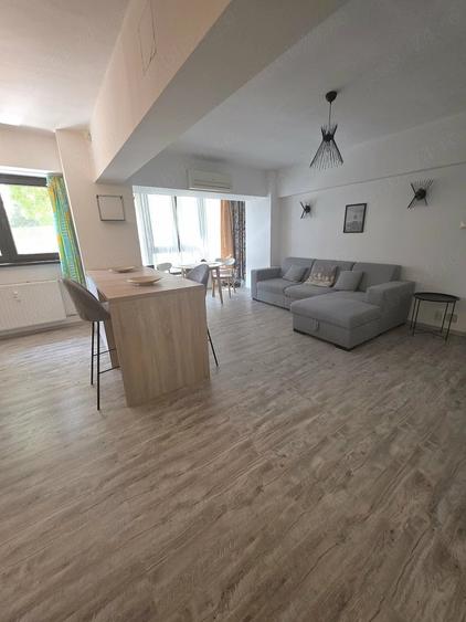 Apartament cu 2 camere semidecomandat în Lizeanu