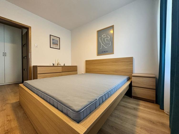 Apartament cu 2 camere semidecomandat, mobilat în P-ța Unirii