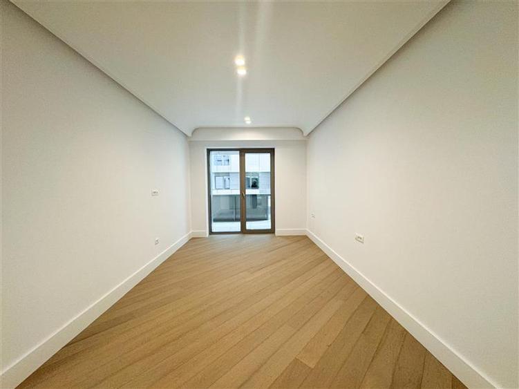 Apartament cu 3 camere decomandat în Iancu Nicolae