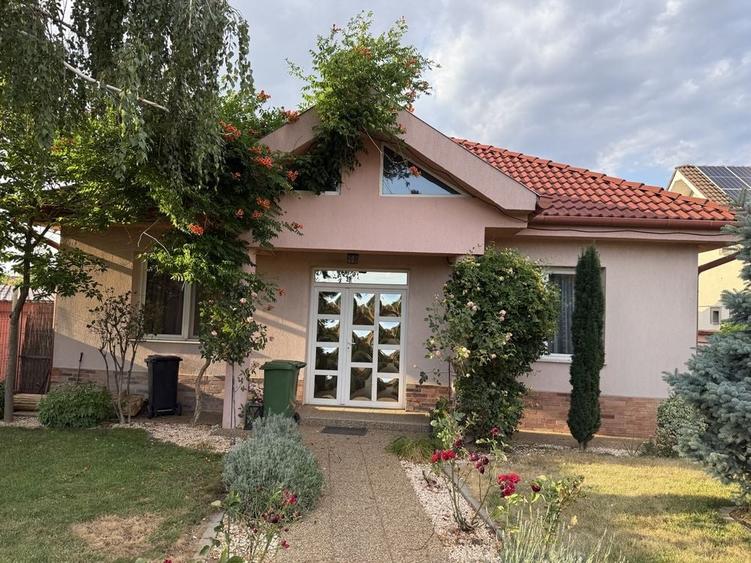 Casă cu 4 camere cu Teren 650 Mp în Tinca