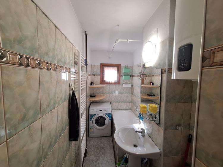 Garsonieră decomandată, mobilată în Dâmbovița