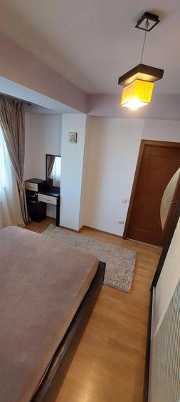 Apartament cu 2 camere semidecomandat în Berceni