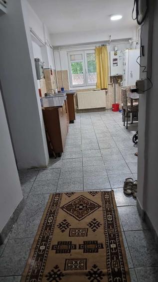 Apartament cu 3 camere decomandat în Ferentari