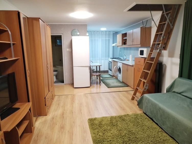 Garsonieră decomandată în Central