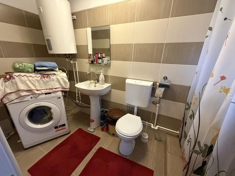 Casă cu 4 camere decomandat în Breb