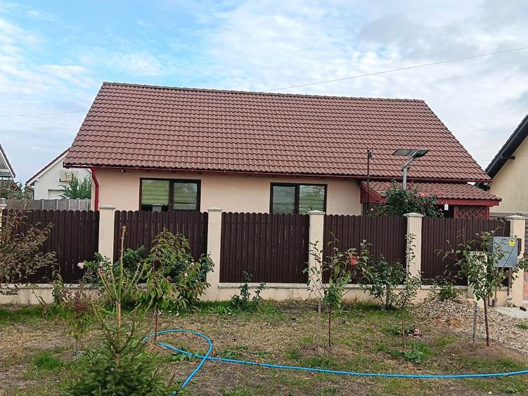 Casă individuală cu 3 camere cu Teren 700 Mp în Sânandrei