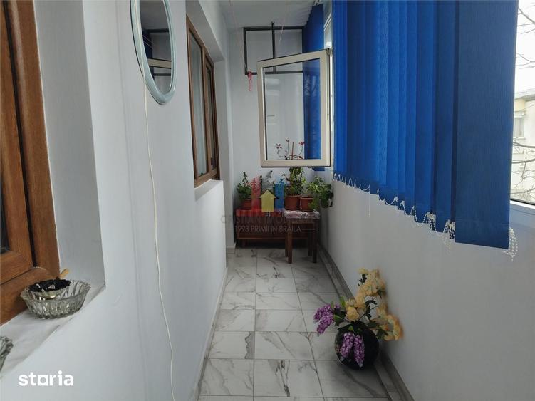 Apartament cu 3 camere decomandat în Obor