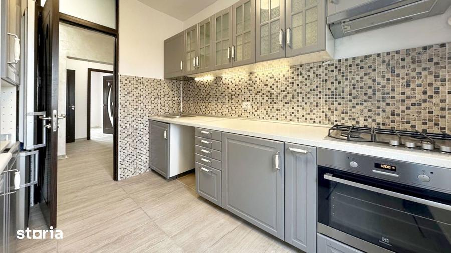Apartament cu 3 camere decomandat, mobilat în Vitan