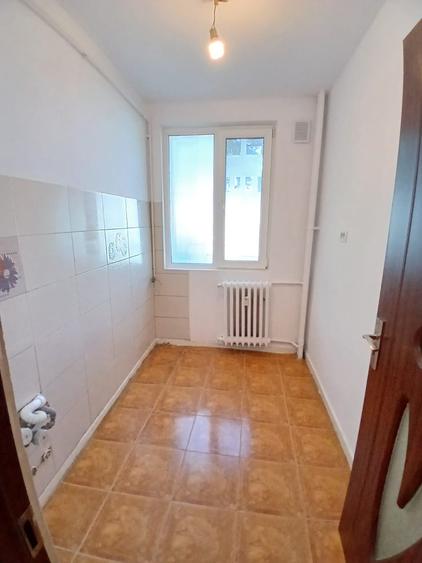 Garsonieră decomandată în Bucur Obor