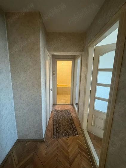 Apartament cu 3 camere decomandat în Șagului