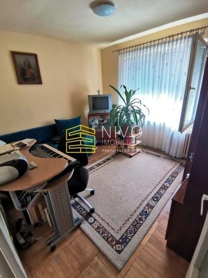 Apartament cu 4 camere decomandat în Sângeorgiu de Mureș