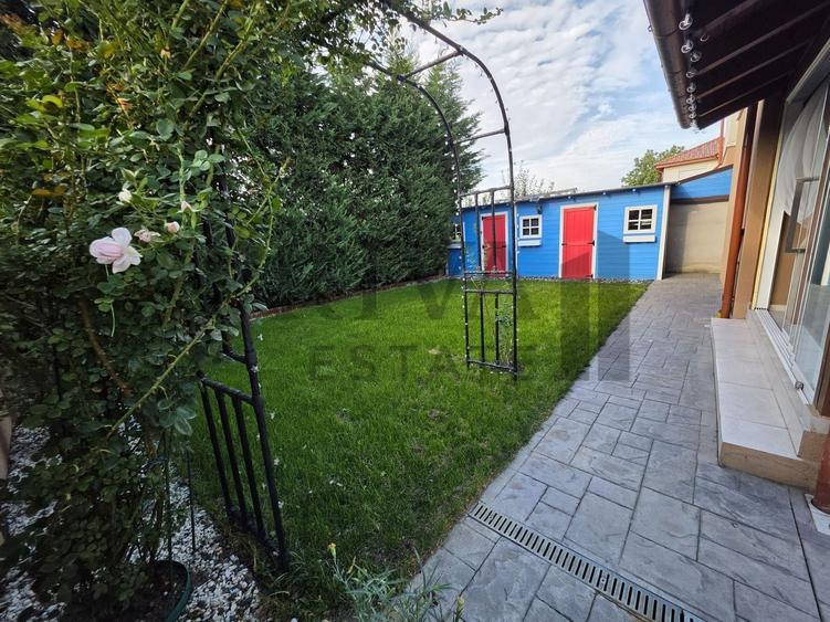 Duplex cu 4 camere cu Canalizare în Moșnița Nouă