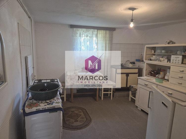 Casă individuală cu 4 camere cu Canalizare în Muncitoresc