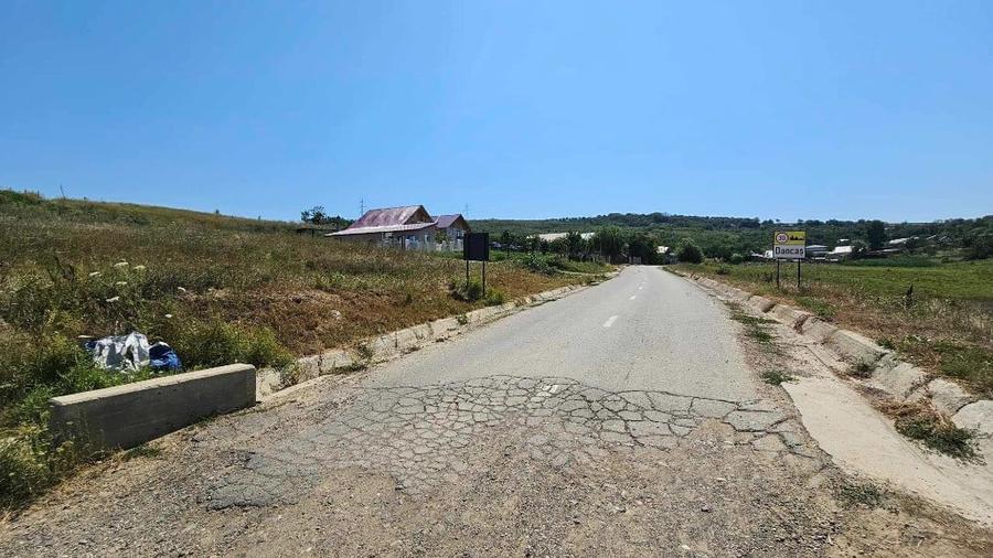 Teren de 2340 mp, în Miroslava