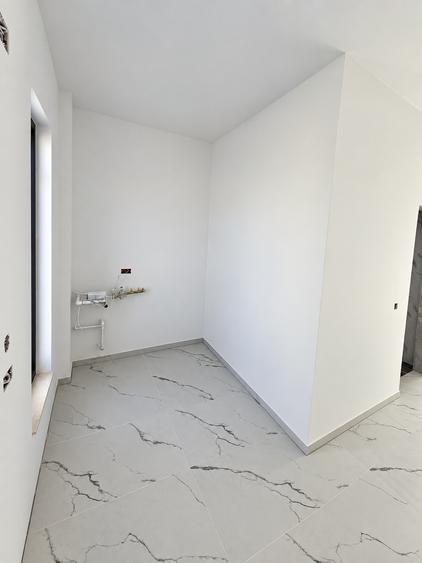 Casă cu 5 camere cu Canalizare în Tunari