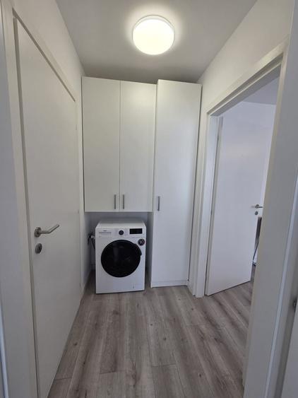 Apartament cu 2 camere semidecomandat, mobilat în Băneasa