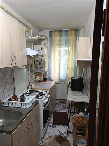 Apartament cu 2 camere semidecomandat în Viziru 3
