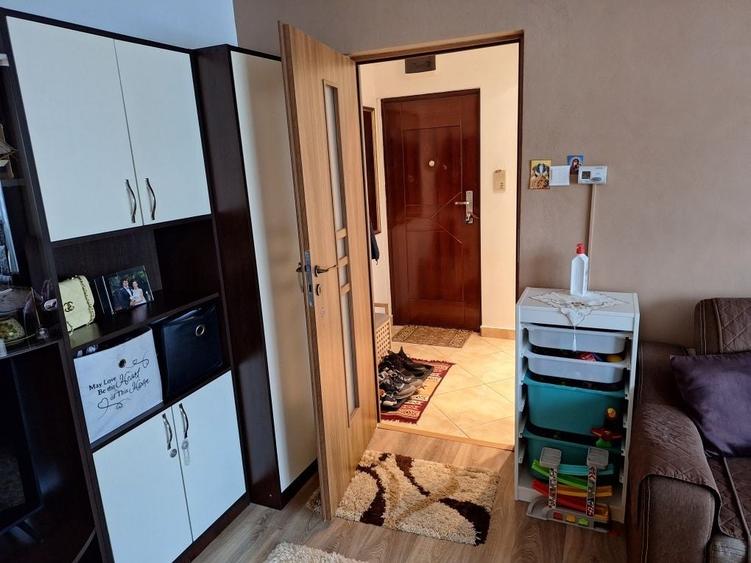Apartament cu 2 camere semidecomandat în Drumul Carului