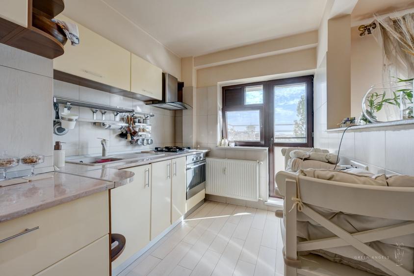 Apartament cu 4 camere decomandat în Unirii
