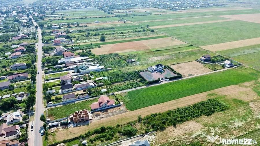 Teren în Vânători