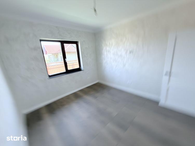 Casă cu 4 camere cu Teren 300 Mp în Central