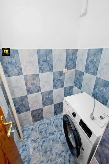Apartament cu 3 camere decomandat în Siderurgiștilor