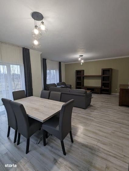 Casă cu 4 camere cu Teren 300 Mp în Central