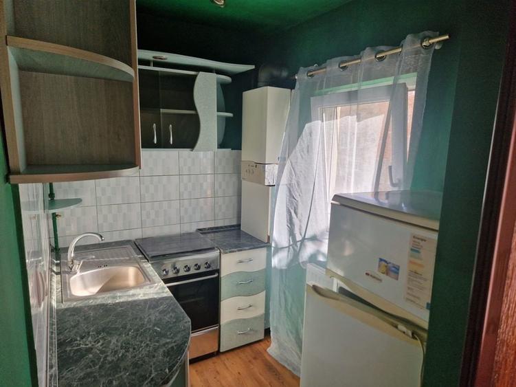 Garsonieră decomandată în Central