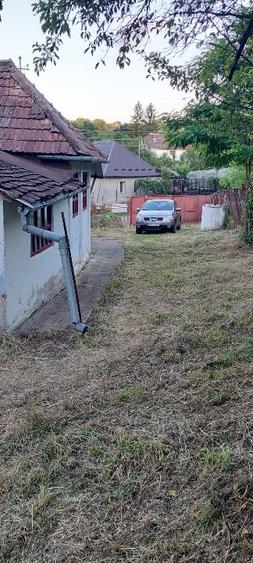 Casă individuală cu 2 camere cu Teren 2300 Mp în Dioșod