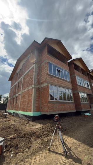 Apartament cu 2 camere decomandat în Valea Adâncă