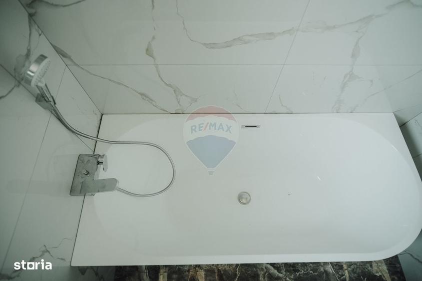 Casă cu 4 camere în Central