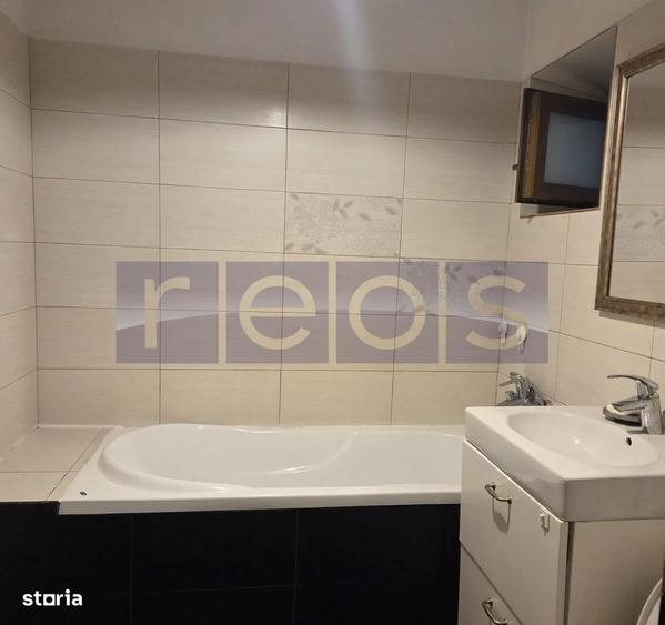 Apartament cu 3 camere decomandat în Dristor